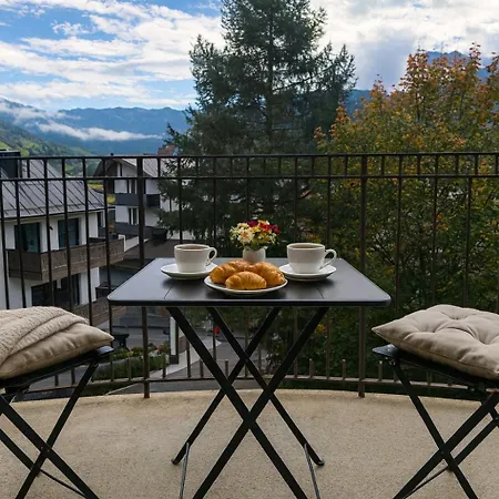 Four Seasons Getaway *